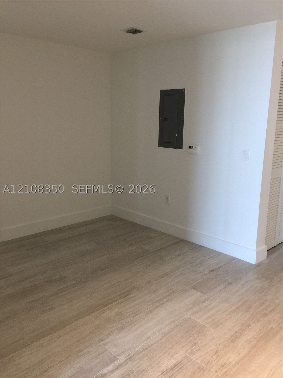 121 NE 34th St 1403