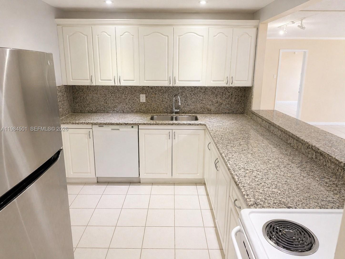 OLYMPUS CONDO - Residential