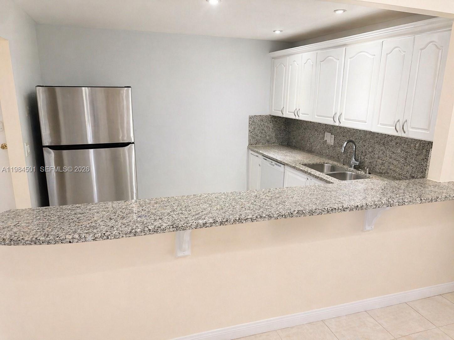 OLYMPUS CONDO - Residential