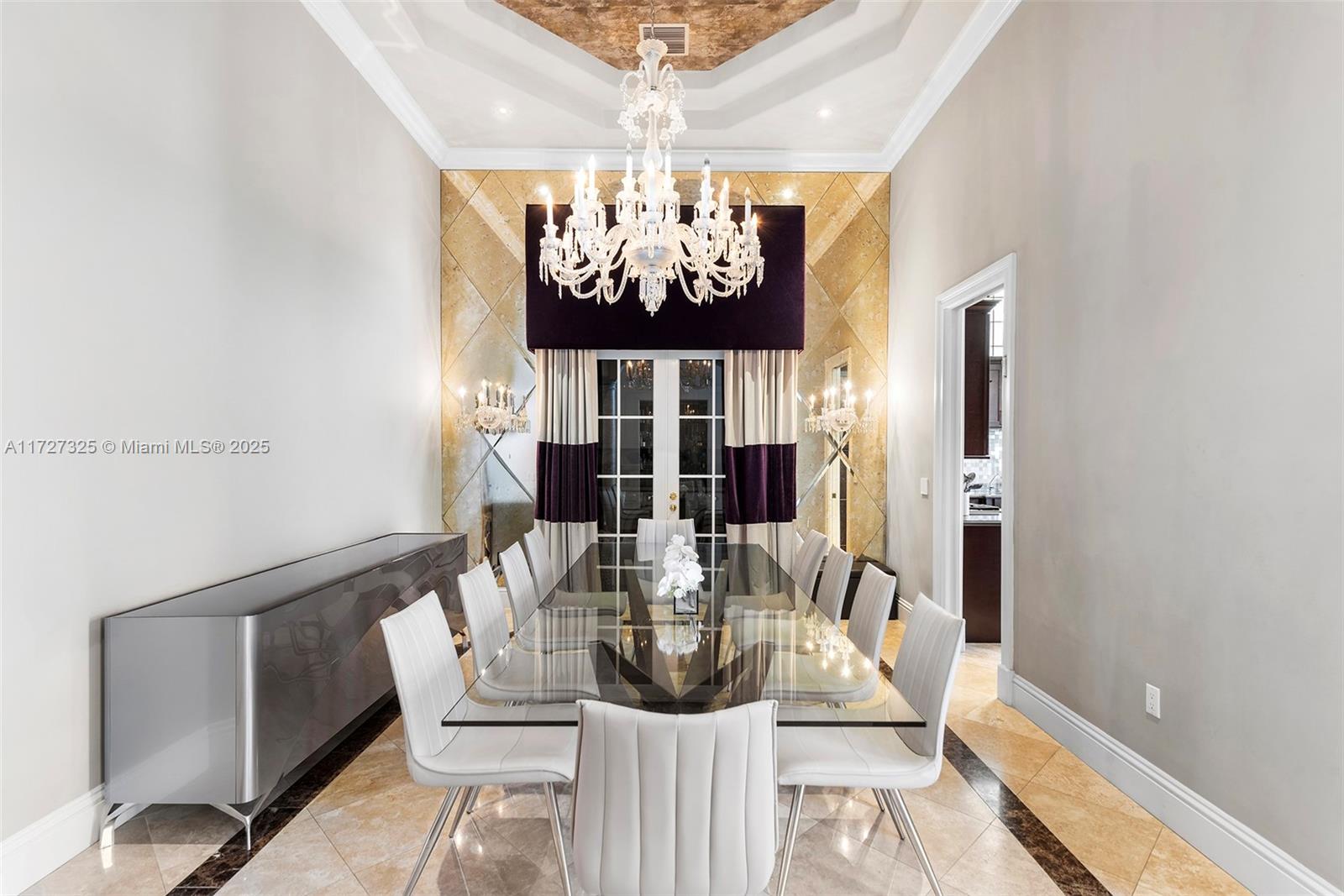 ISLAND ESTATES - Residential
