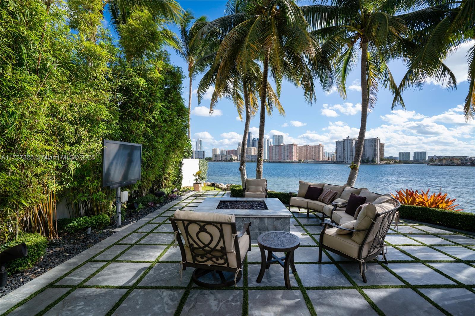 3914 Island Estates Dr
