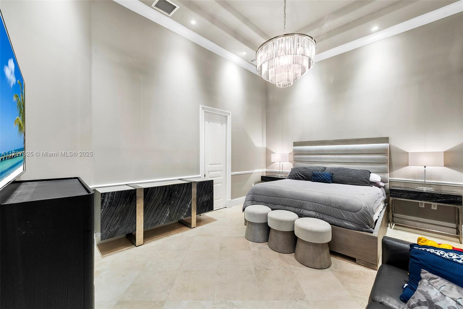 ISLAND ESTATES - Residential