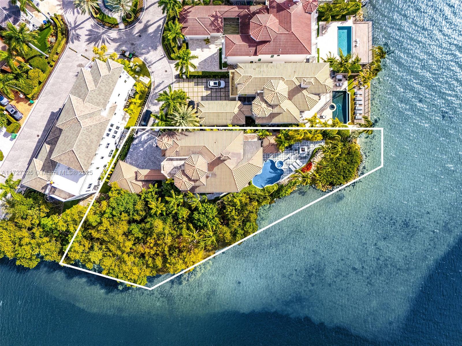 ISLAND ESTATES - Residential