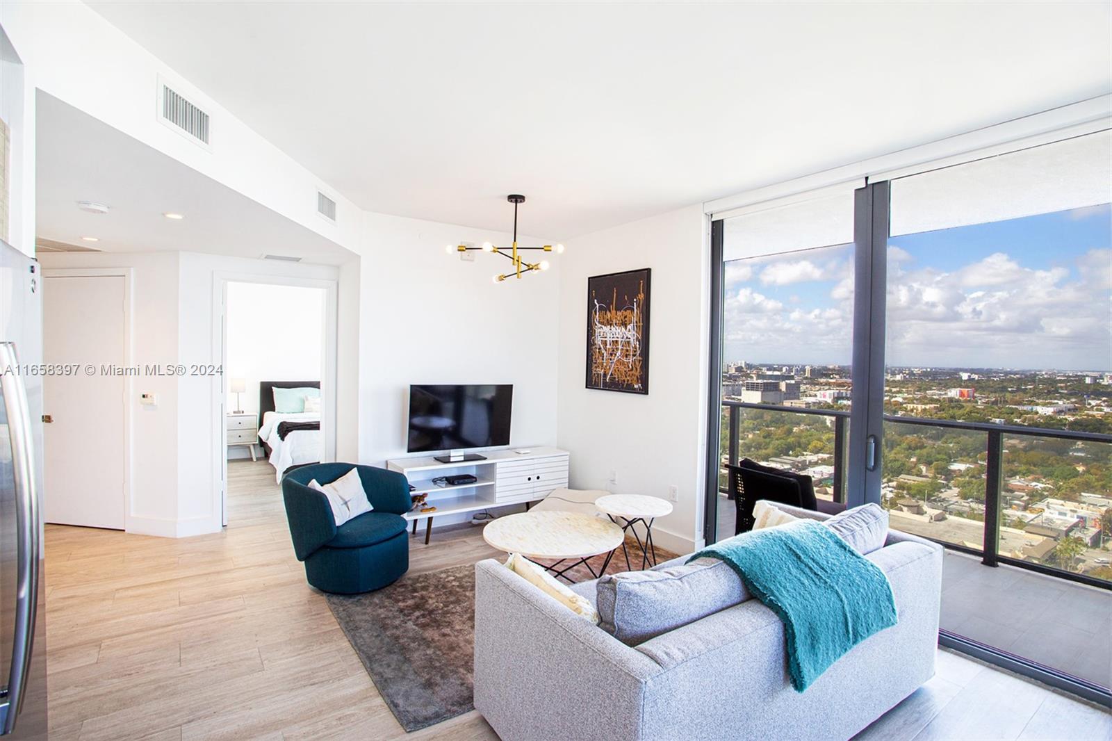 3401 MIDTOWN CONDO - Residential Lease