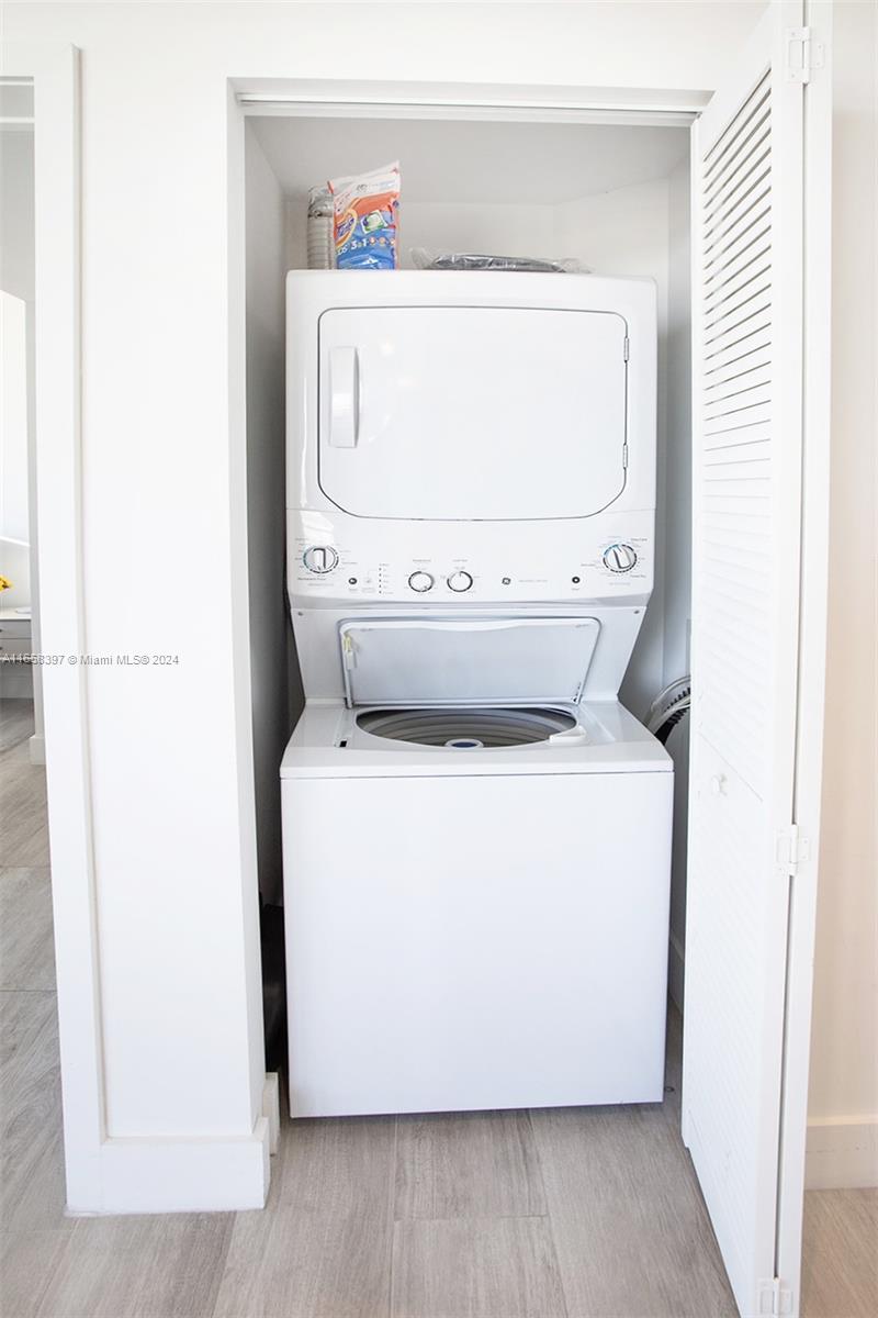 3401 MIDTOWN CONDO - Residential Lease