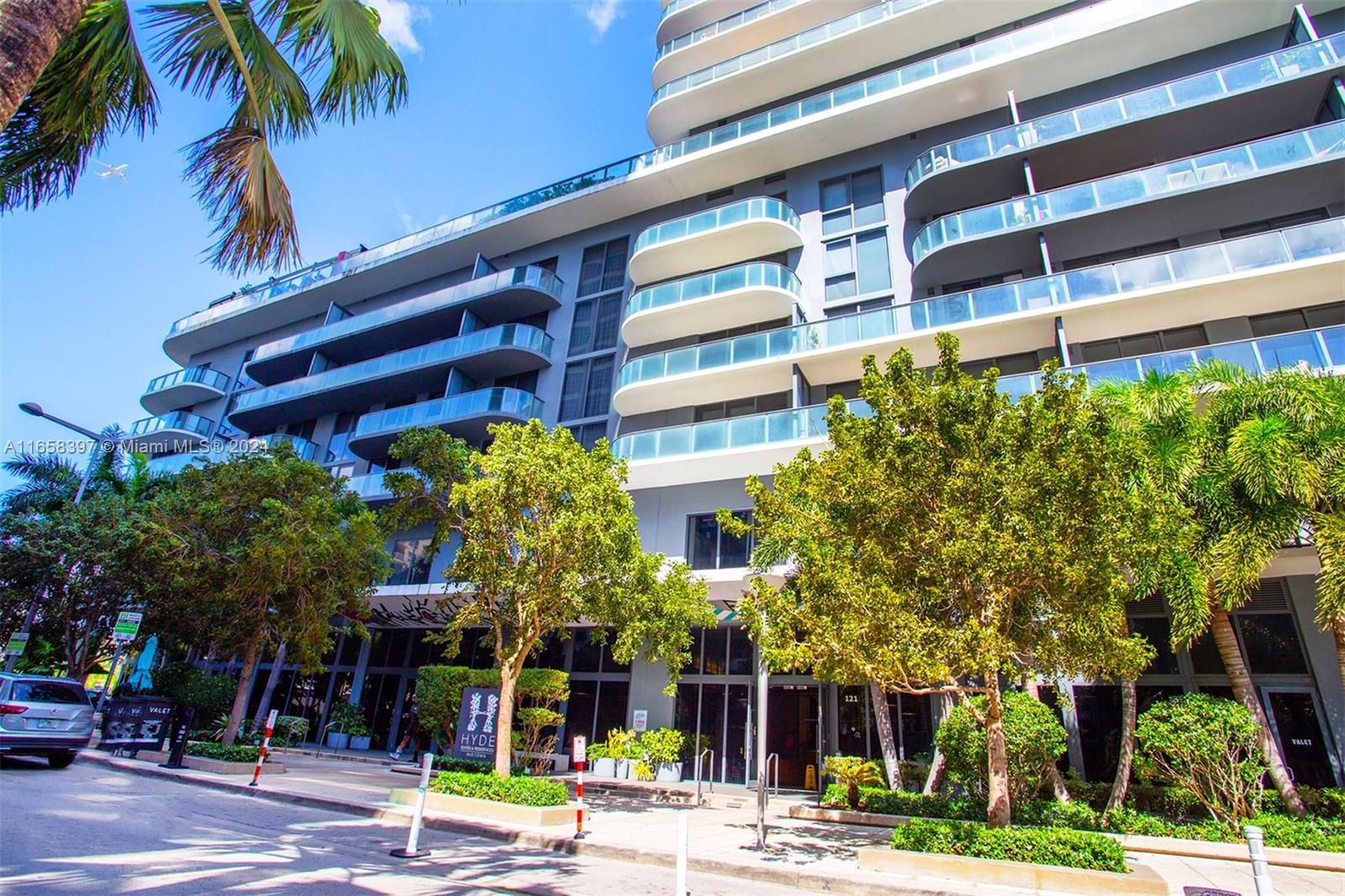 3401 MIDTOWN CONDO - Residential Lease