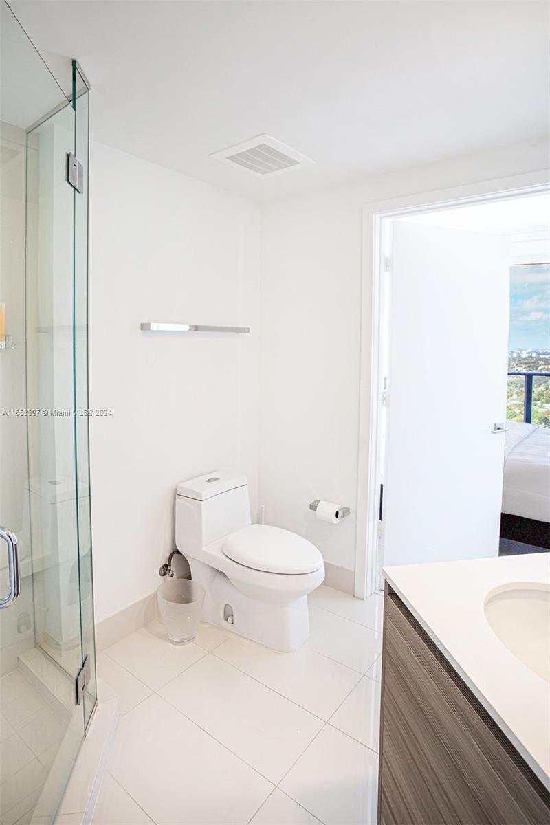 3401 MIDTOWN CONDO - Residential Lease