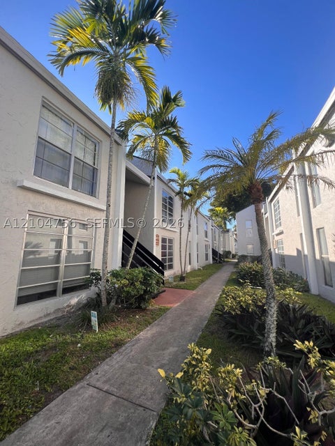 Photo of 4431 Treehouse Ln #H28, Tamarac, FL 33319 (MLS # A12104756)