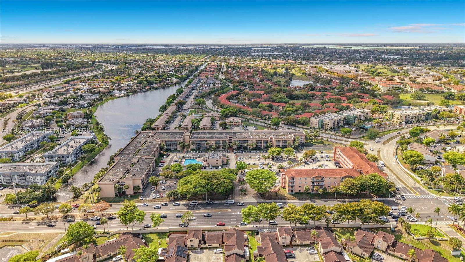 COUNTRY LANE CONDO #2 - Residential