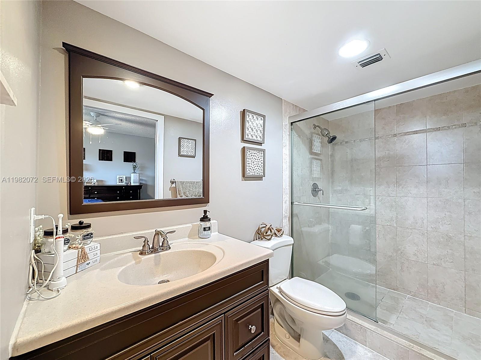 COUNTRY LANE CONDO #2 - Residential