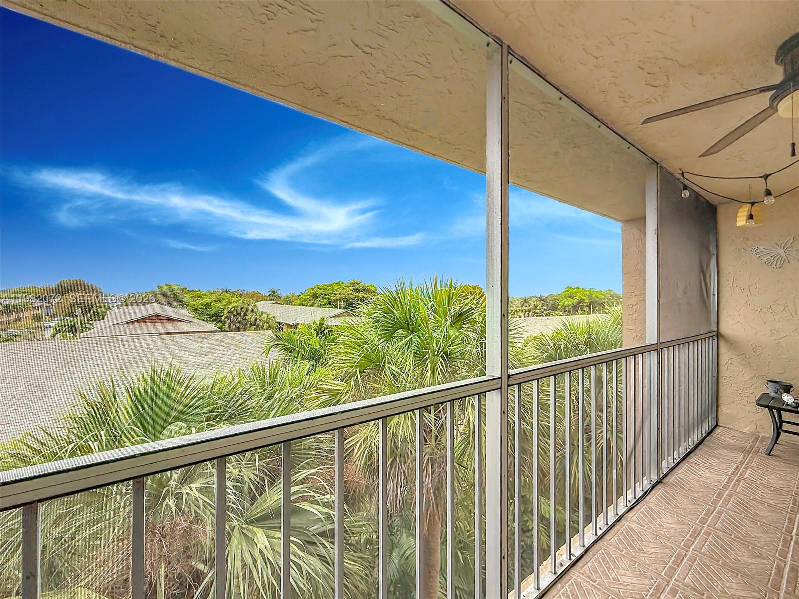 COUNTRY LANE CONDO #2 - Residential