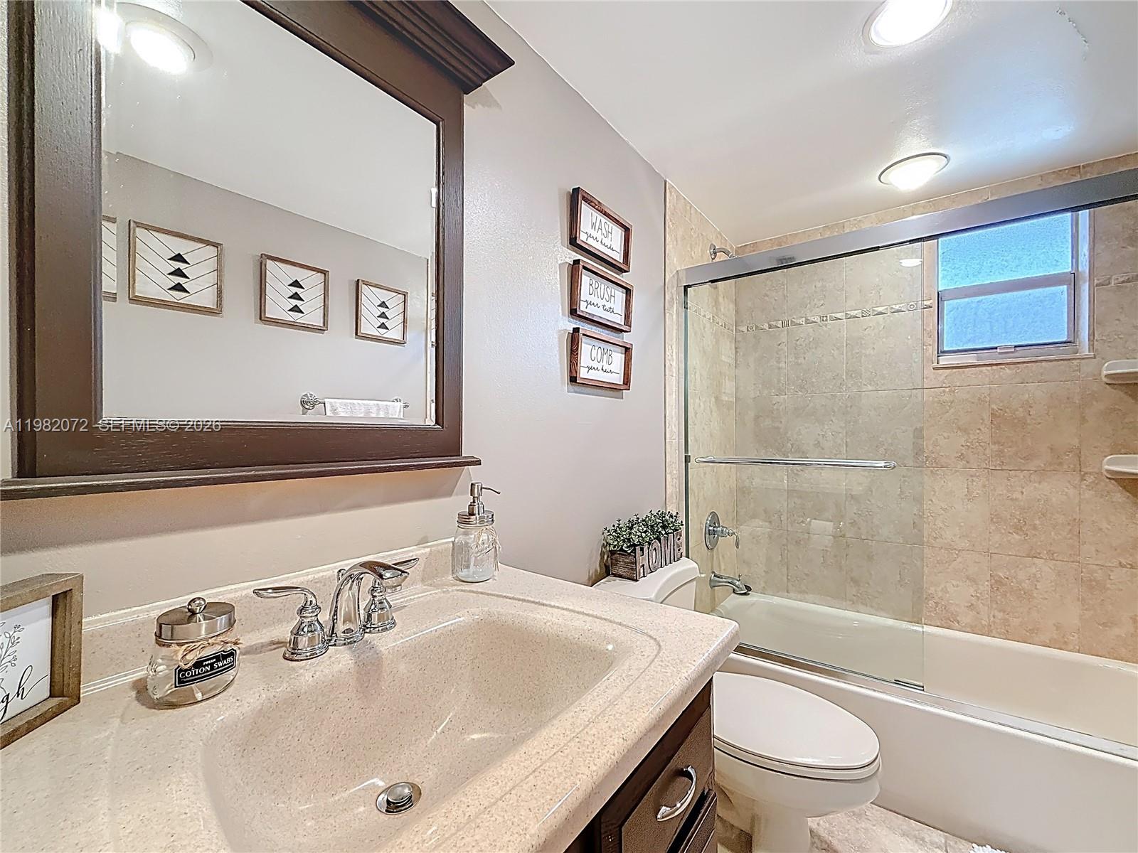 COUNTRY LANE CONDO #2 - Residential