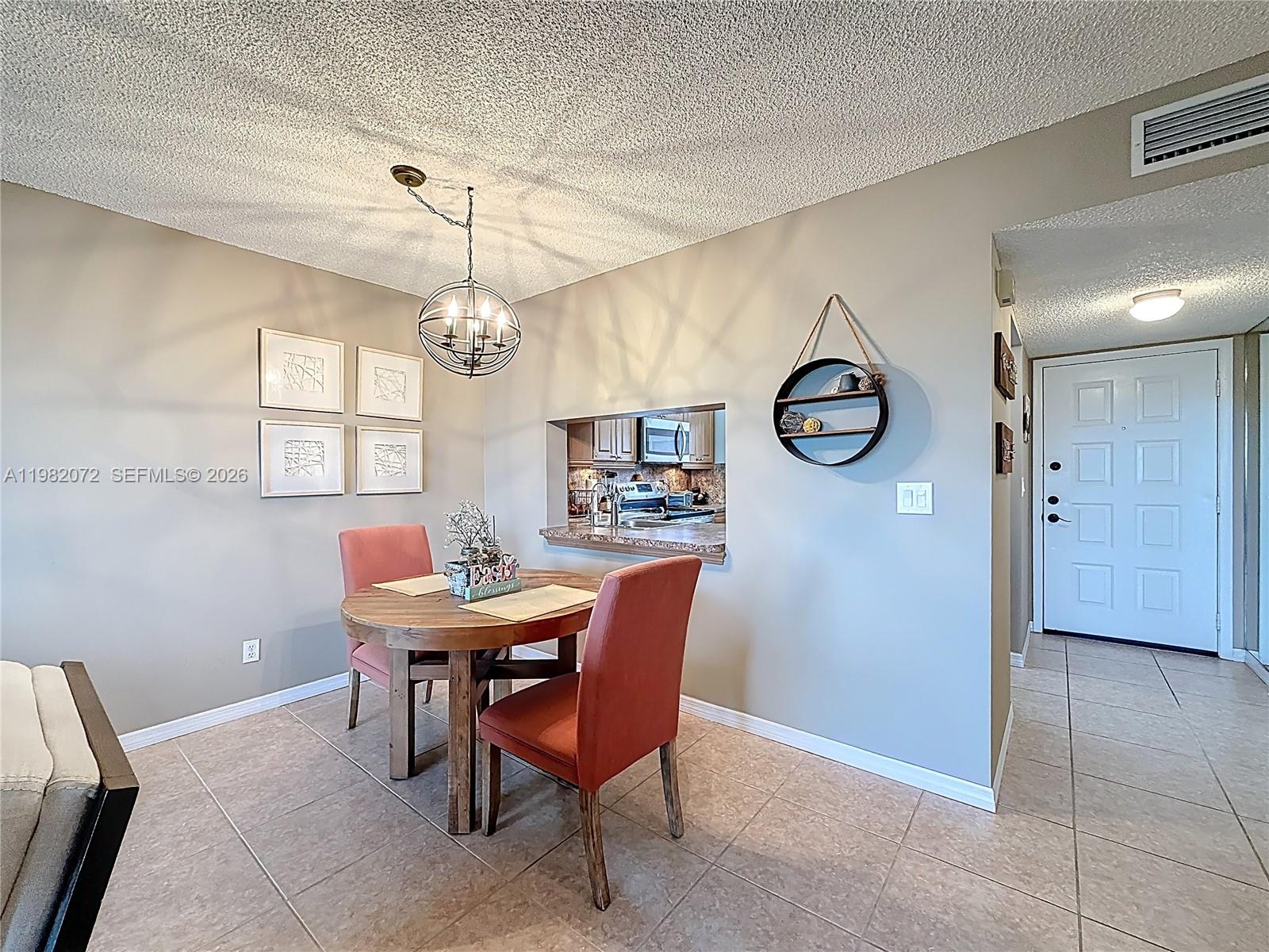 COUNTRY LANE CONDO #2 - Residential