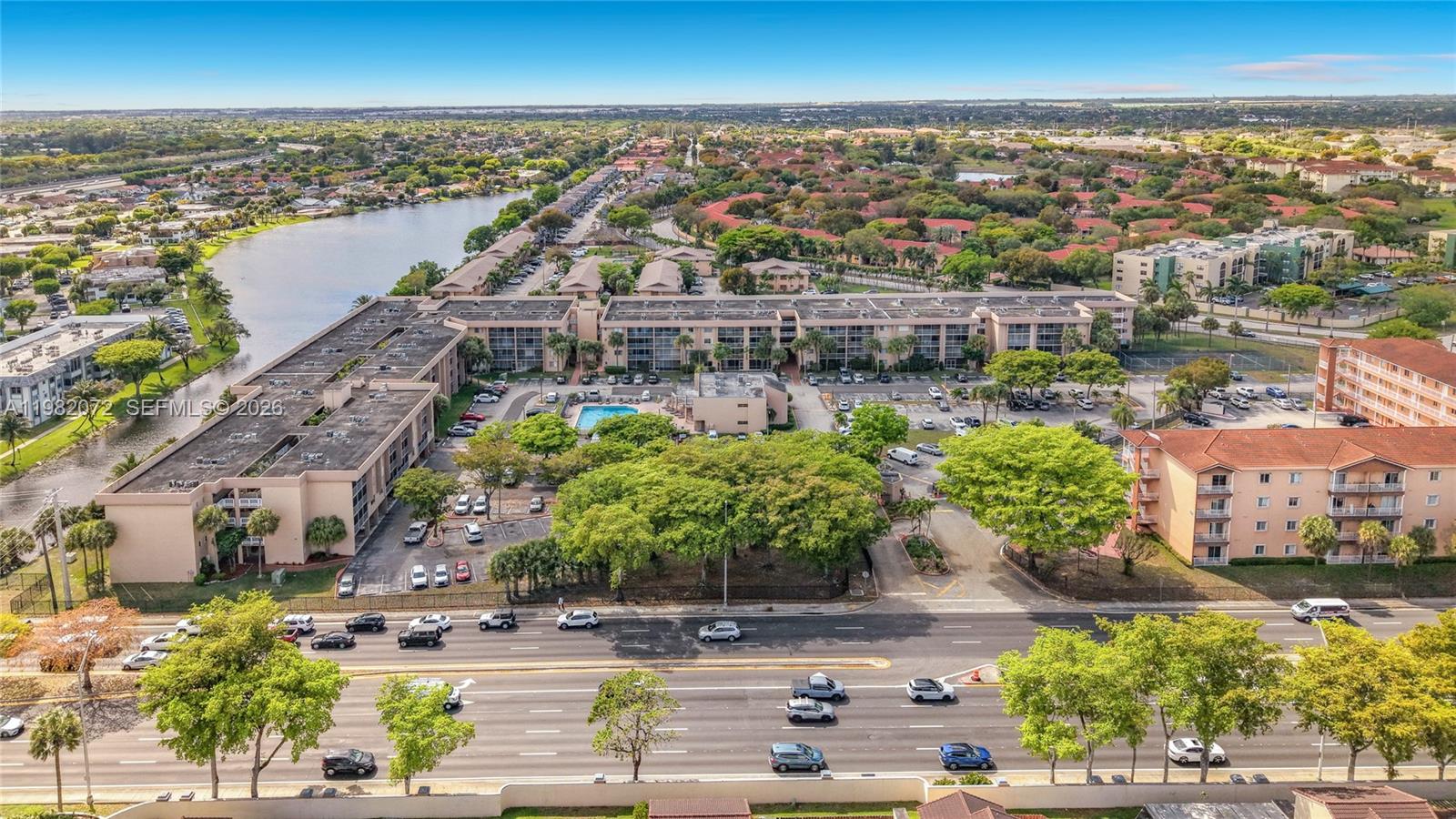 COUNTRY LANE CONDO #2 - Residential