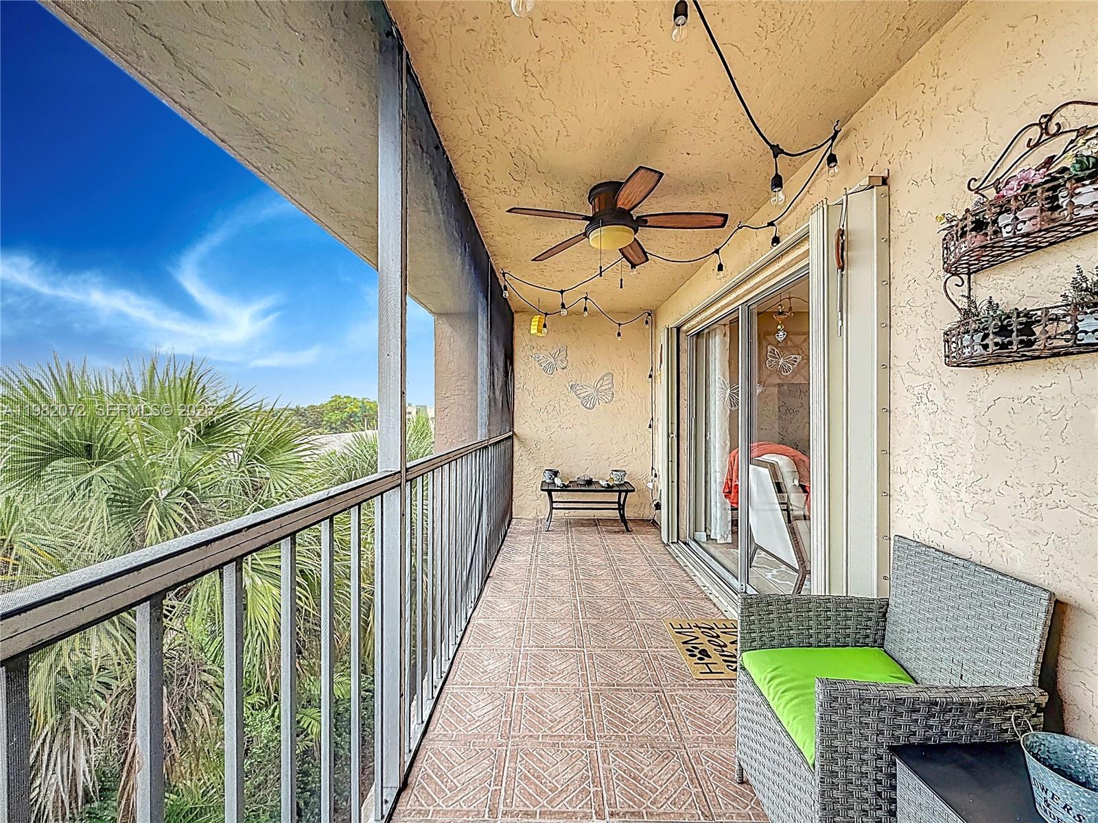 COUNTRY LANE CONDO #2 - Residential