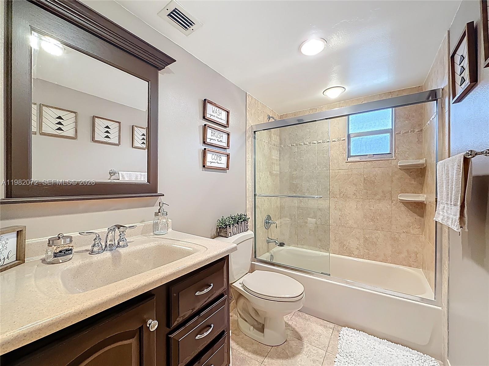 COUNTRY LANE CONDO #2 - Residential