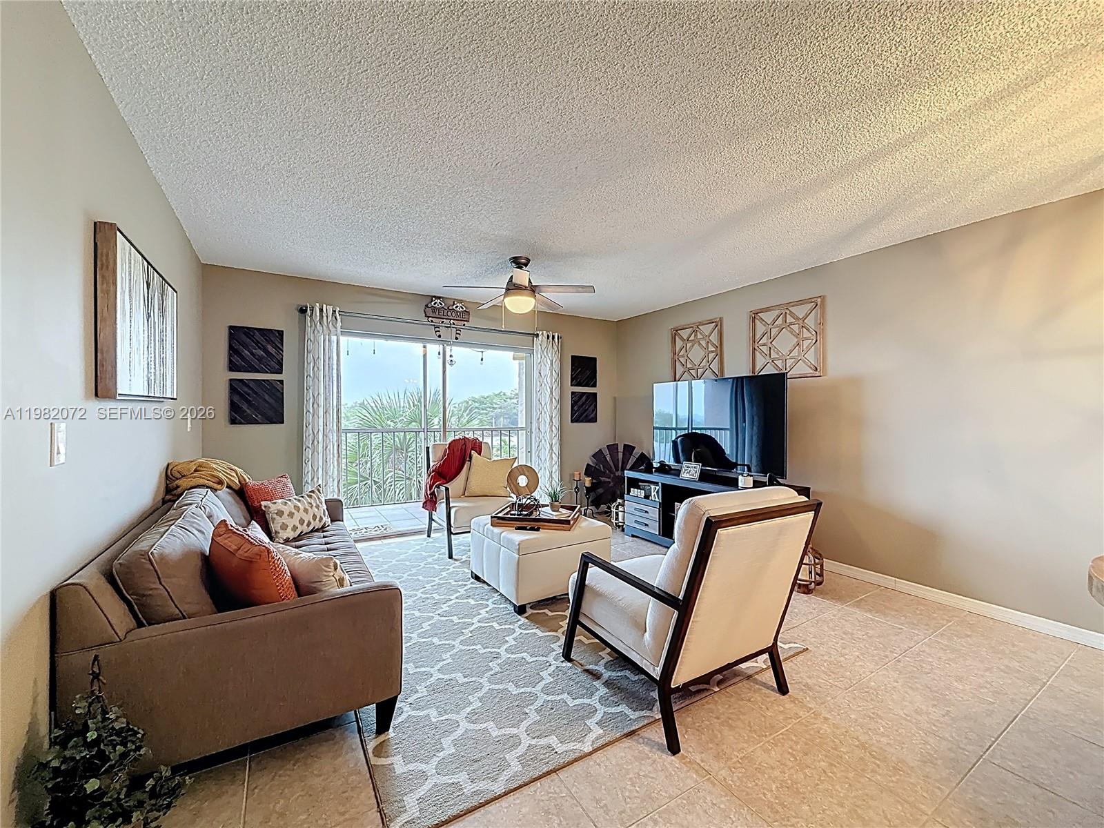 COUNTRY LANE CONDO #2 - Residential