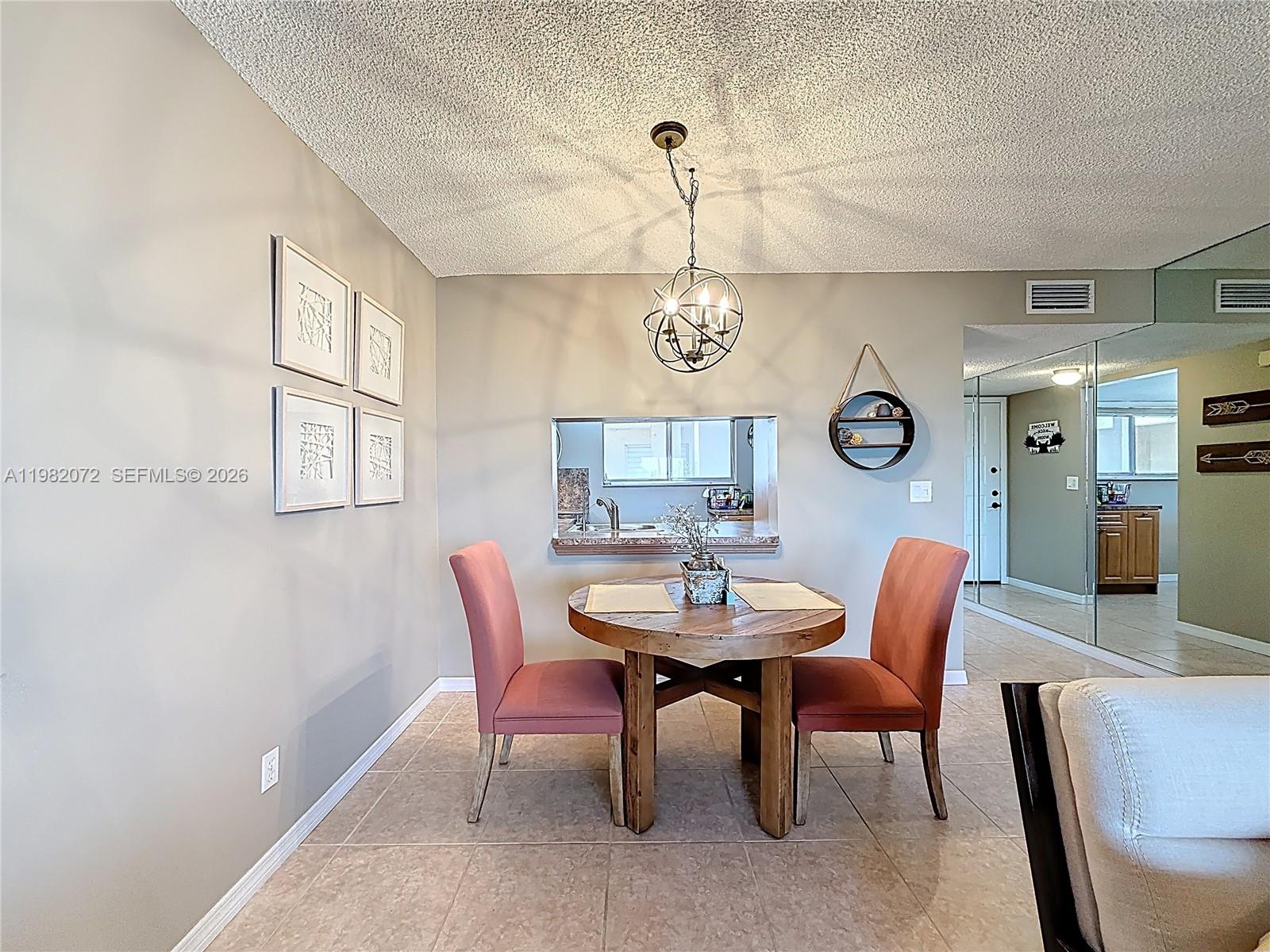 COUNTRY LANE CONDO #2 - Residential