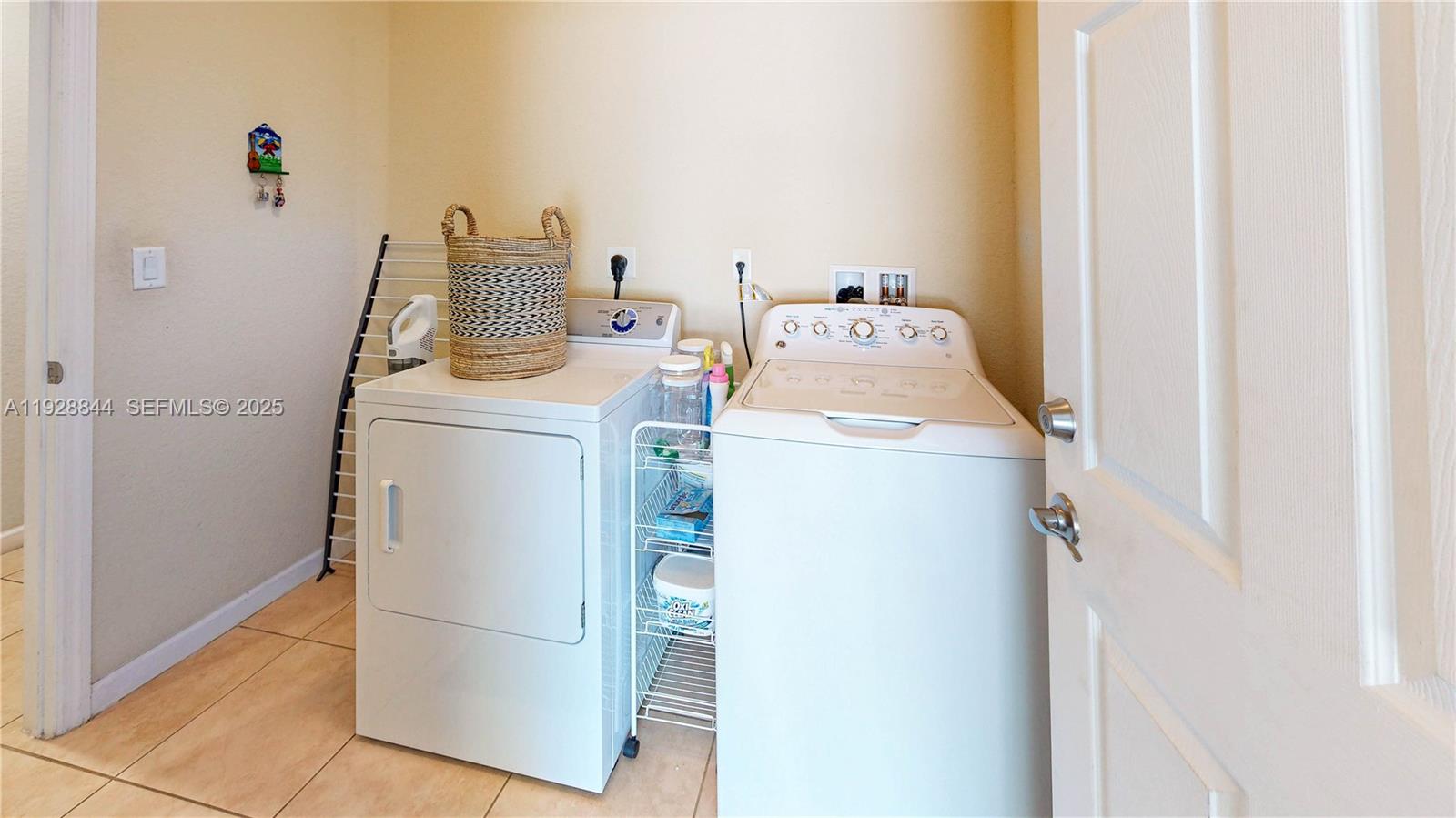 RAULS PLACE AT OASIS - Residential