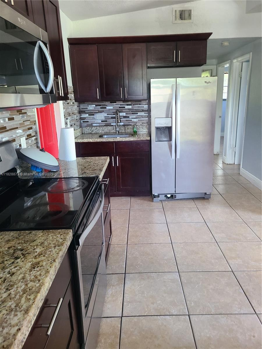 1721 NW 152nd St