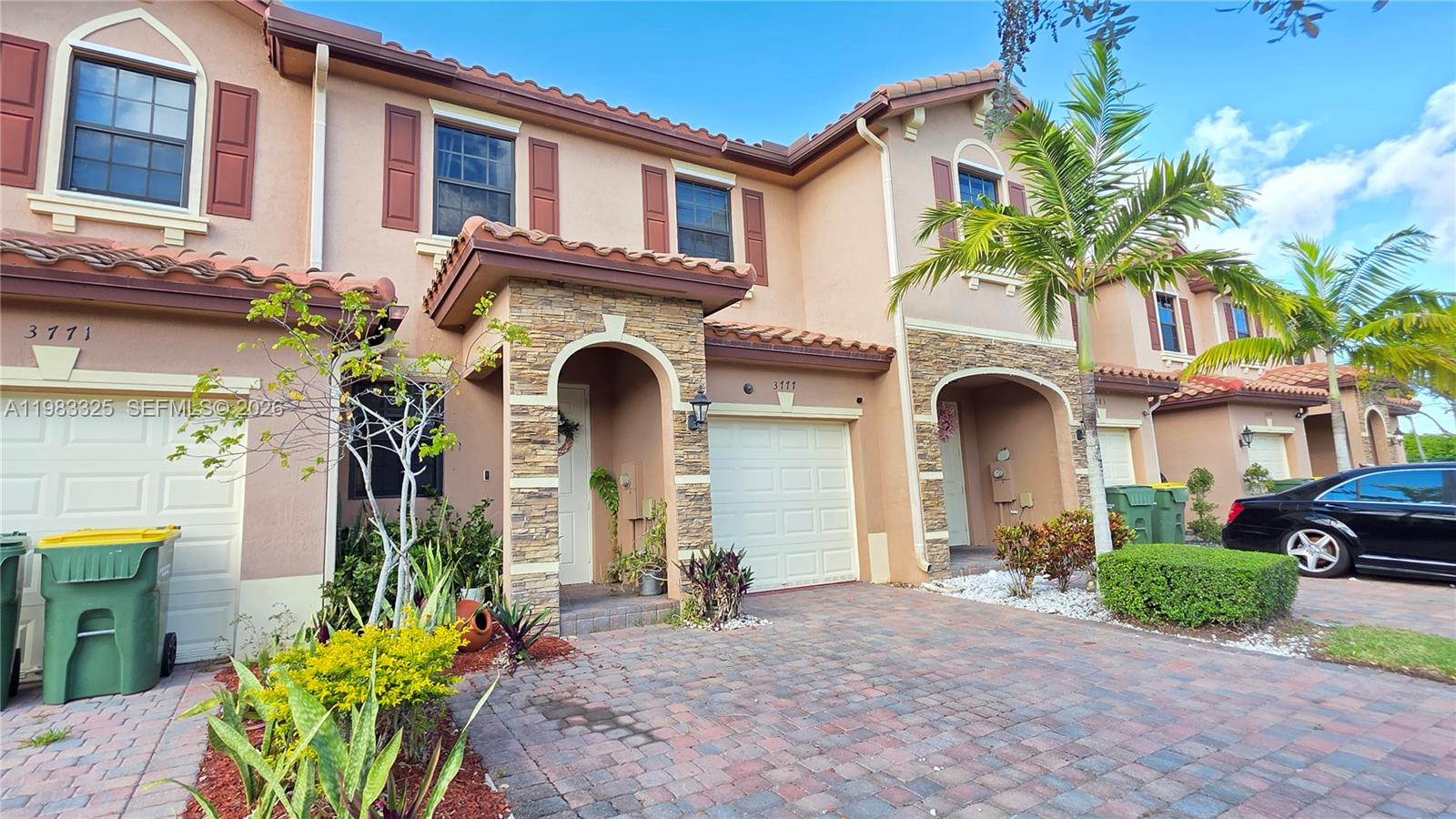 BAYWINDS OF GALAPAGOS FIR - Residential