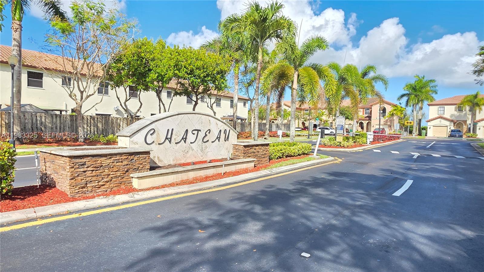 BAYWINDS OF GALAPAGOS FIR - Residential