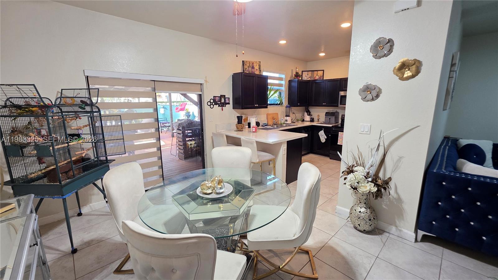 BAYWINDS OF GALAPAGOS FIR - Residential