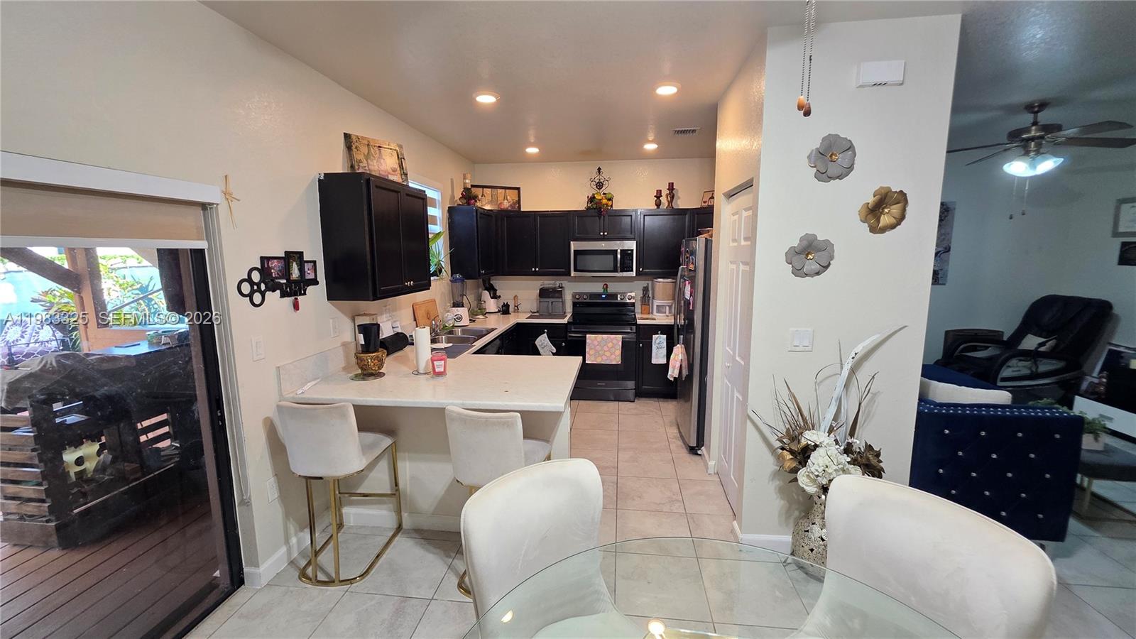 BAYWINDS OF GALAPAGOS FIR - Residential