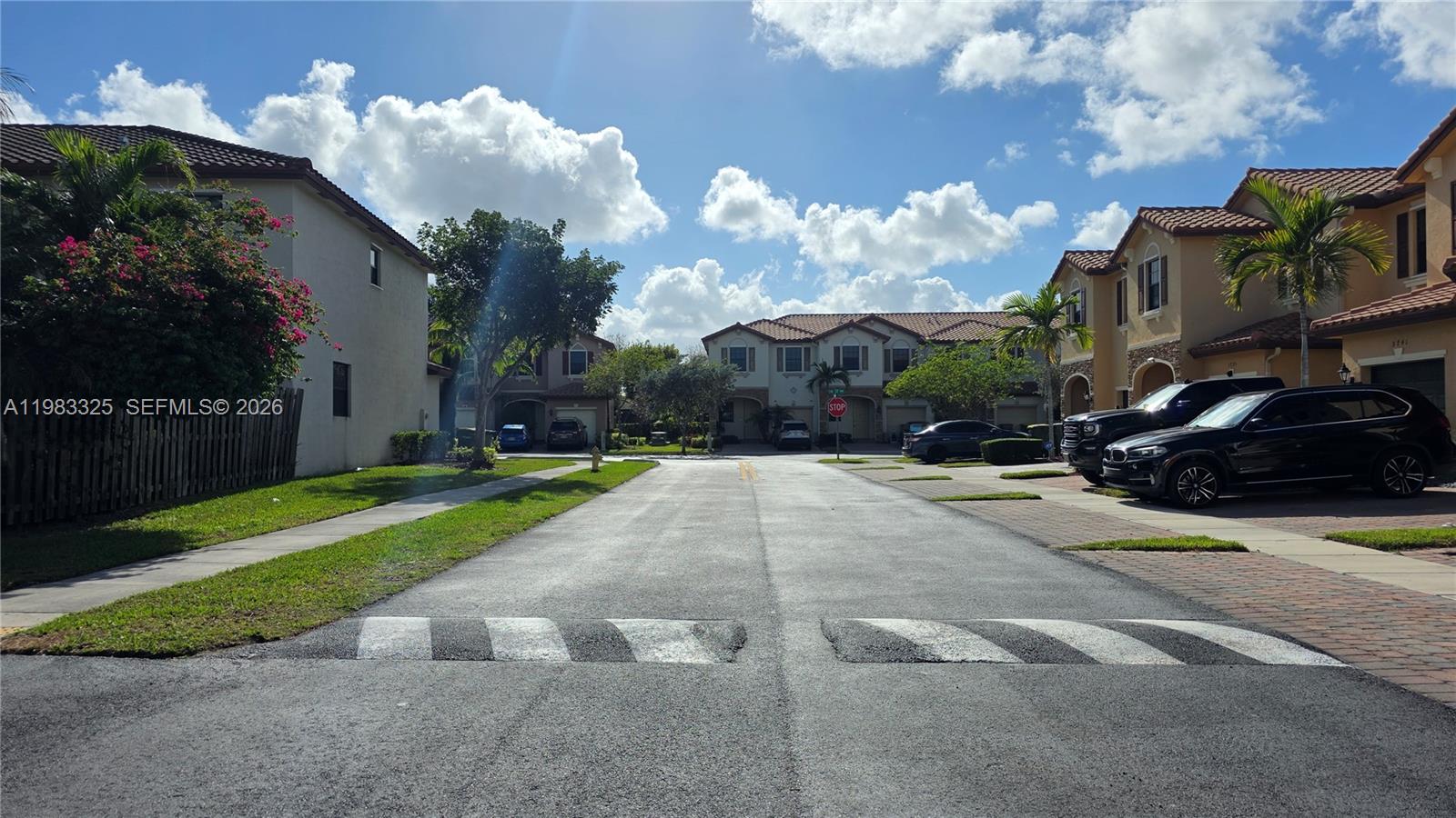 BAYWINDS OF GALAPAGOS FIR - Residential