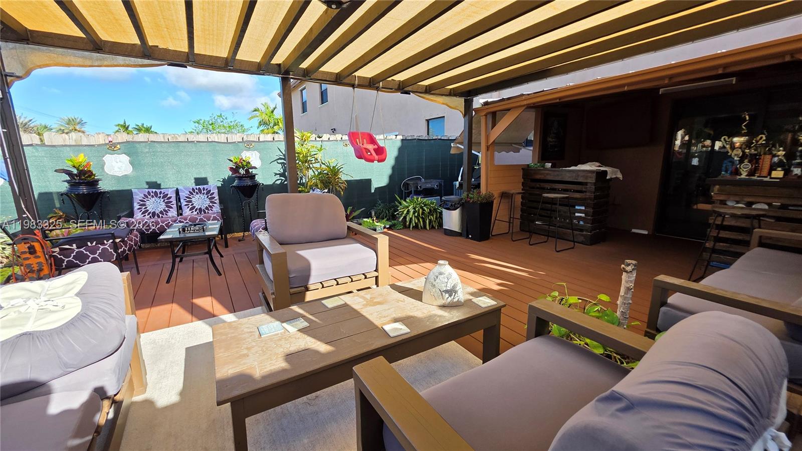 BAYWINDS OF GALAPAGOS FIR - Residential