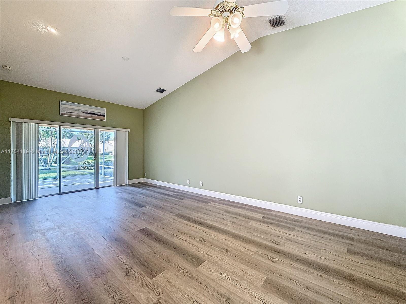 SAUSALITO PLACE - Residential
