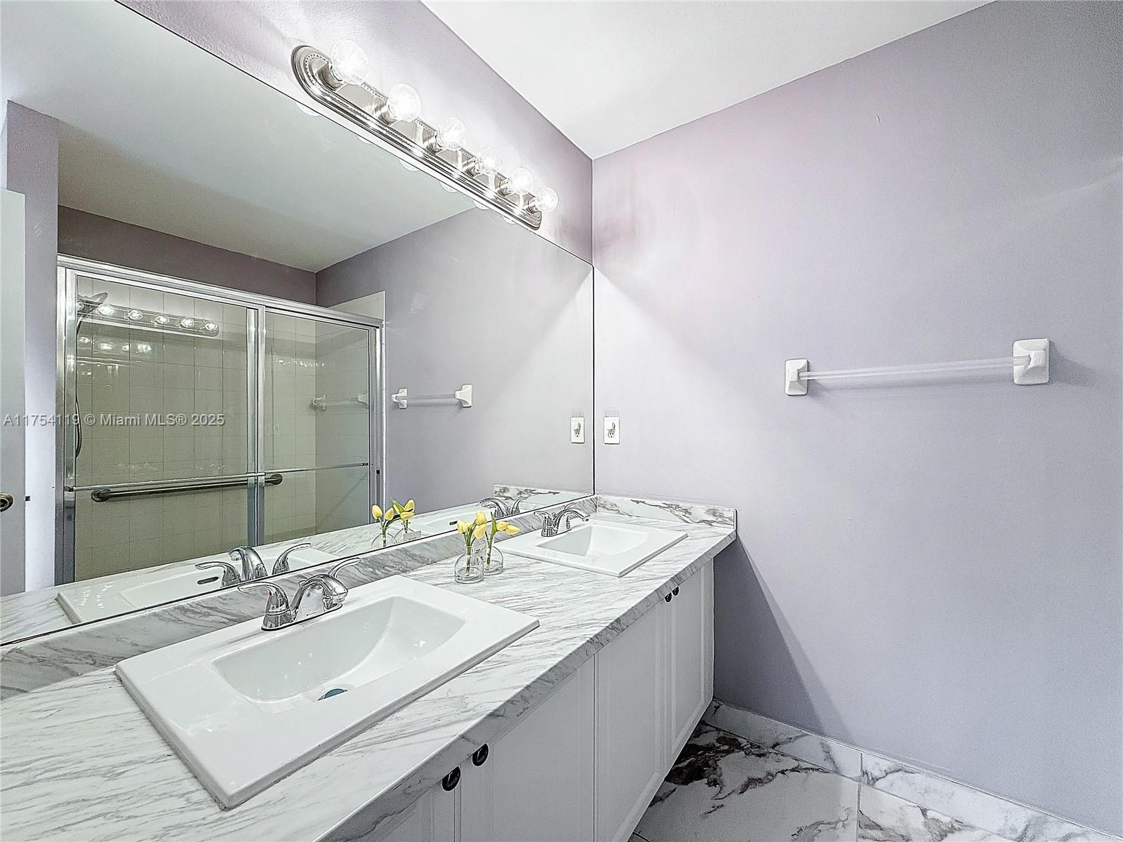 SAUSALITO PLACE - Residential