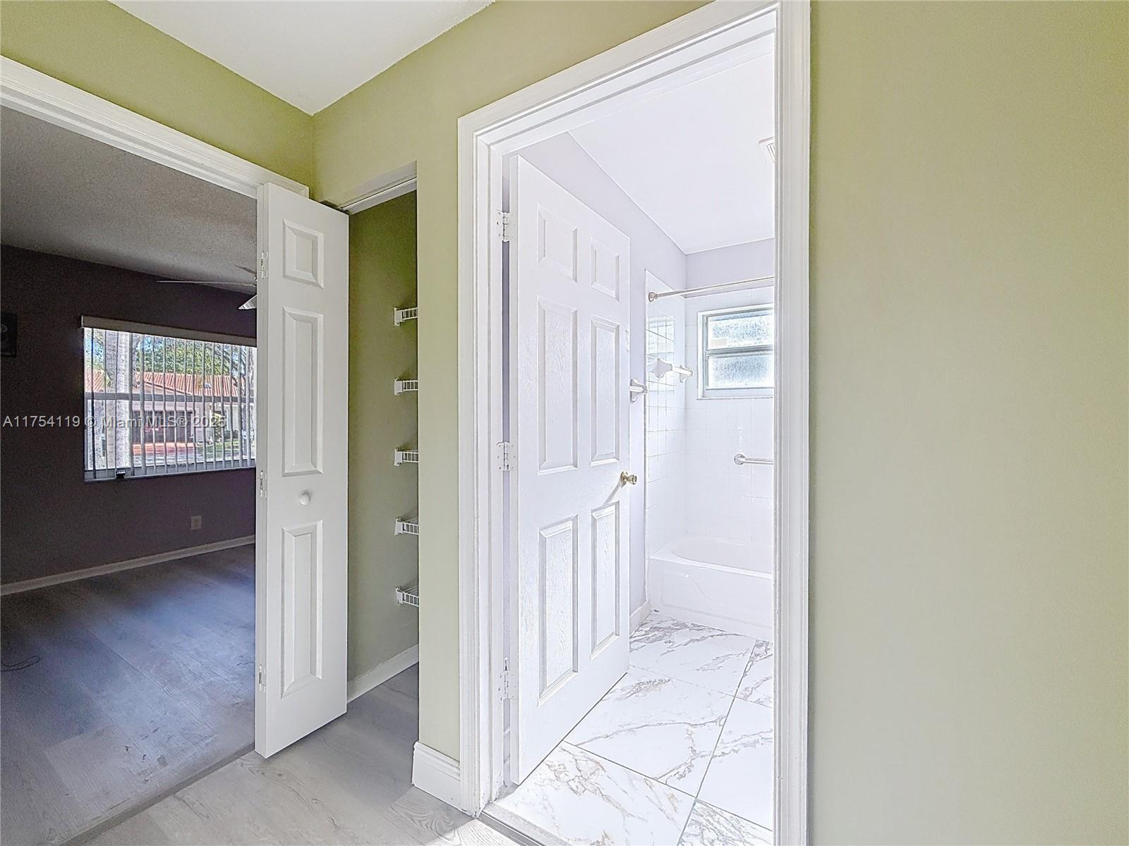 SAUSALITO PLACE - Residential