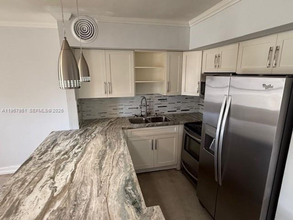 Photo of 4521 NE 21st Ave #3, Fort Lauderdale, FL 33308 (MLS # A11967951)