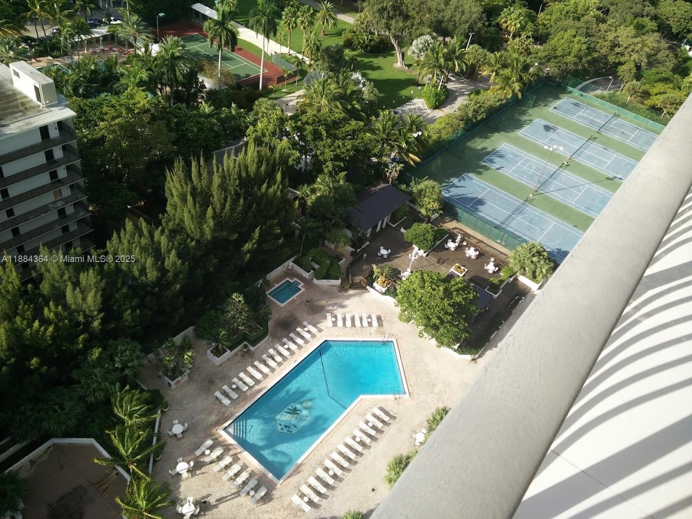 THE PALM BAY YACHT CLUB C - Residential