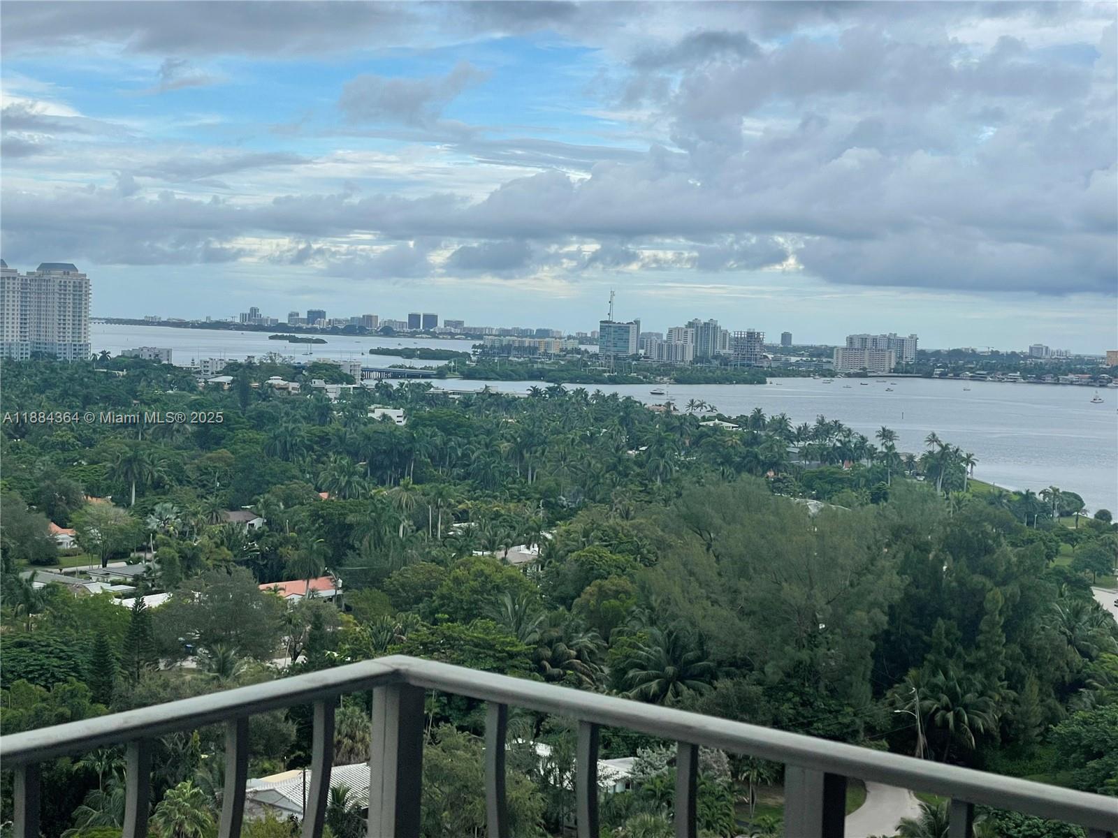 THE PALM BAY YACHT CLUB C - Residential