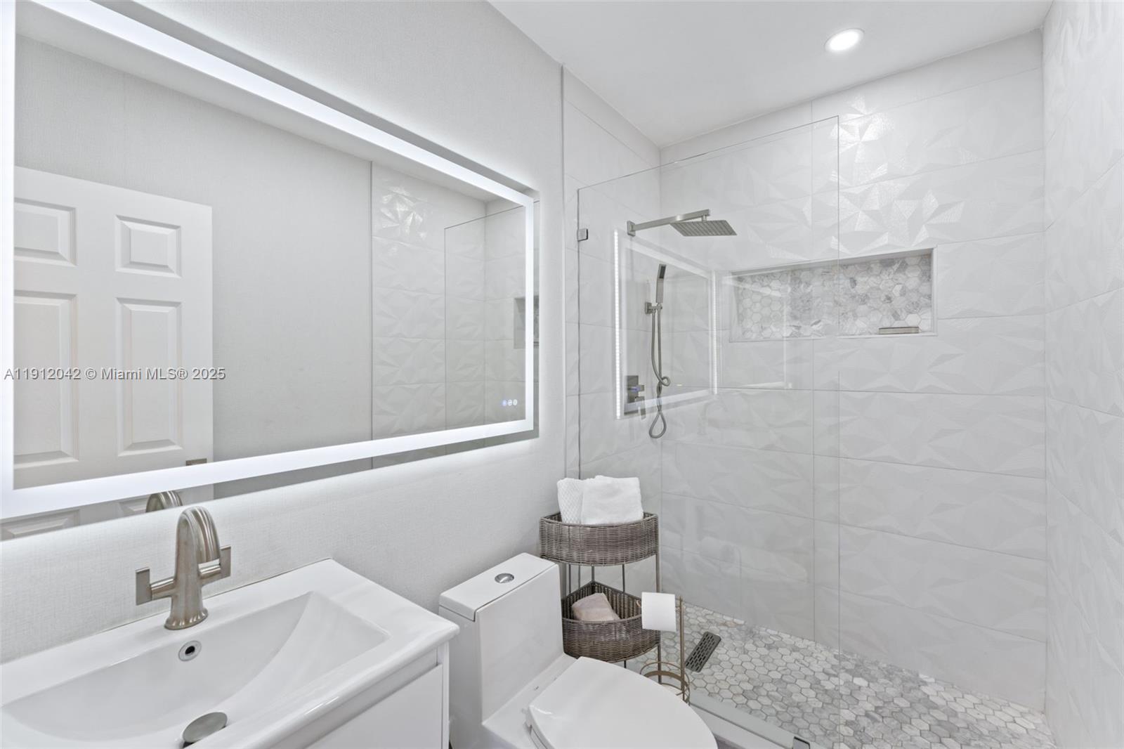 TAMIAMI ACRES PLAN 2 - Residential Lease