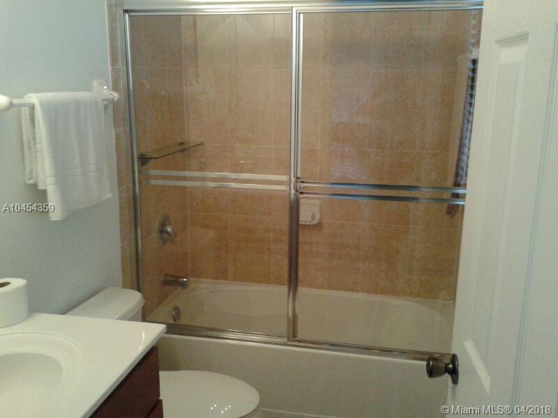 FONTAINEBLEAU WEST NORTH - Residential Lease