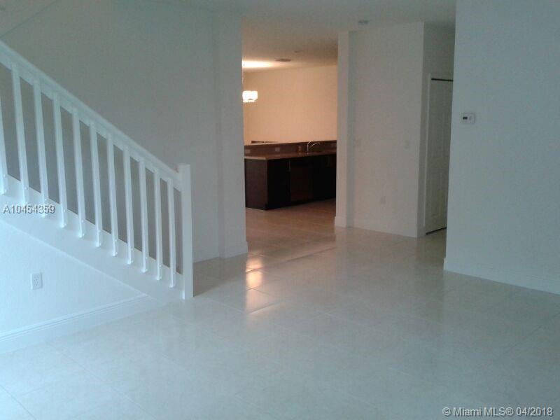 FONTAINEBLEAU WEST NORTH - Residential Lease