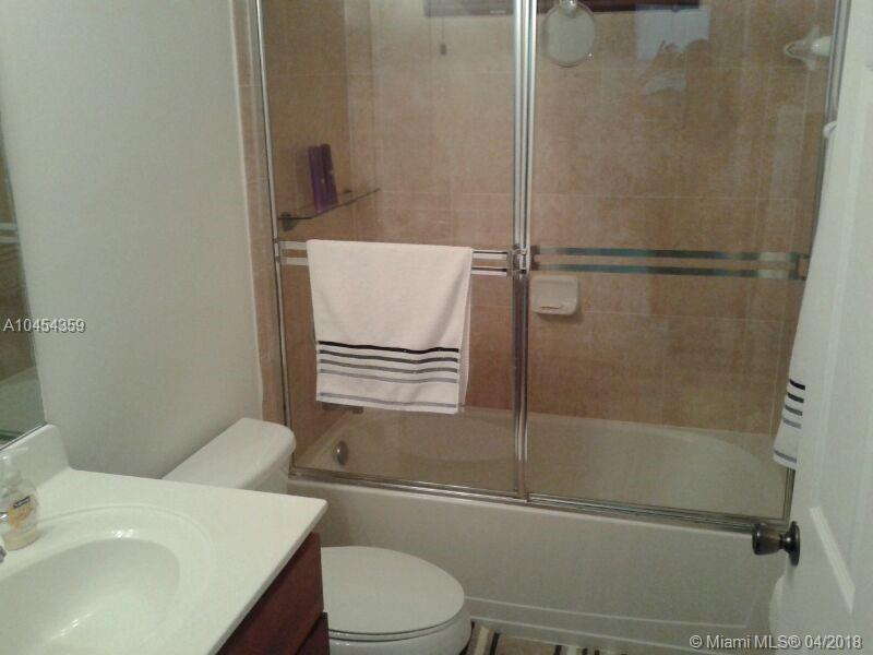 FONTAINEBLEAU WEST NORTH - Residential Lease