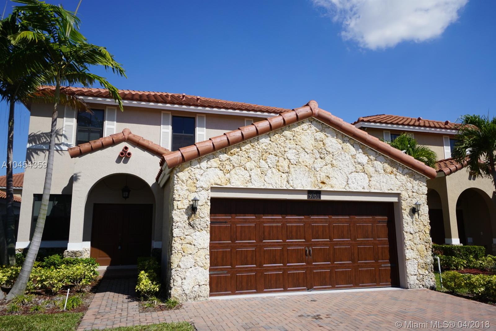 FONTAINEBLEAU WEST NORTH - Residential Lease