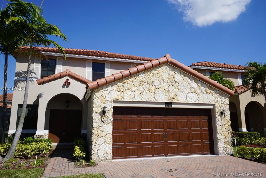 Come and enjoy this house in Las Ramblas 4 rooms with private bathrooms, stainless steel appliances, granite countertop large patio, garage for 2 cars, ceramic on the first floor, laundry room on the second floor. Excellent located in the heart of Miami.