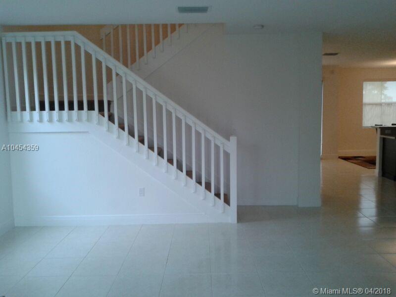 FONTAINEBLEAU WEST NORTH - Residential Lease