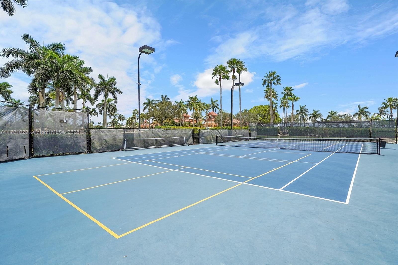 SUNSET LAKES PLAT THREE - Residential