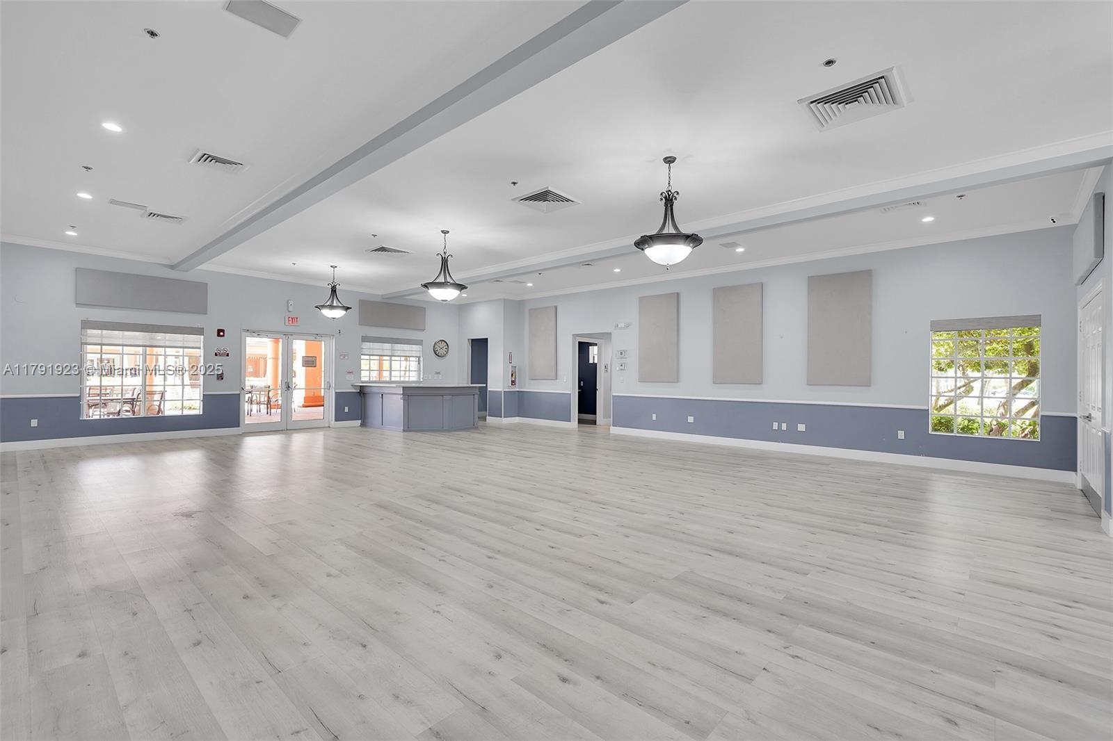 SUNSET LAKES PLAT THREE - Residential