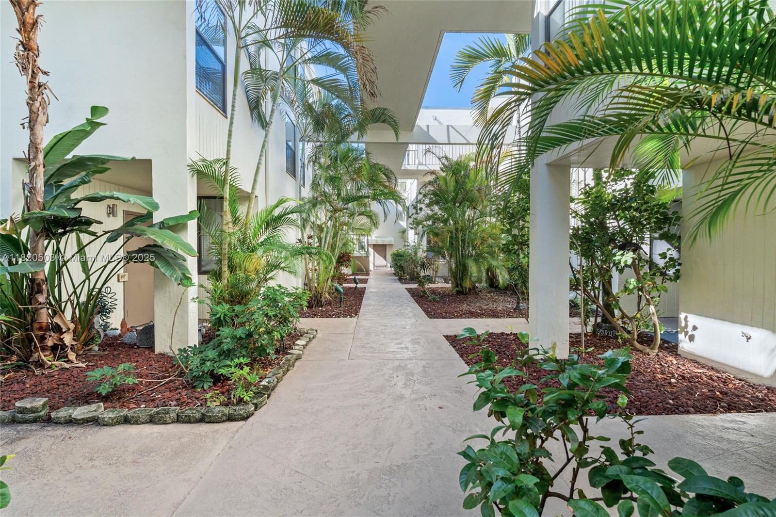 VILLA DORADA CONDO NO 1 - Residential