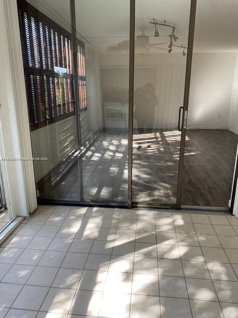 VILLA DORADA CONDO NO 1 - Residential