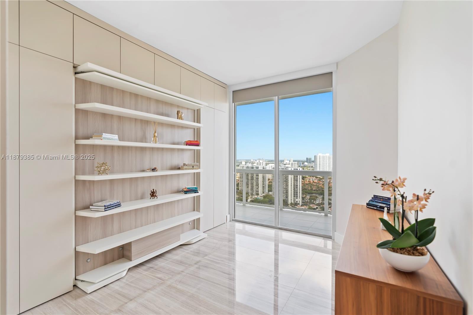 THE LANDMARK - Residential