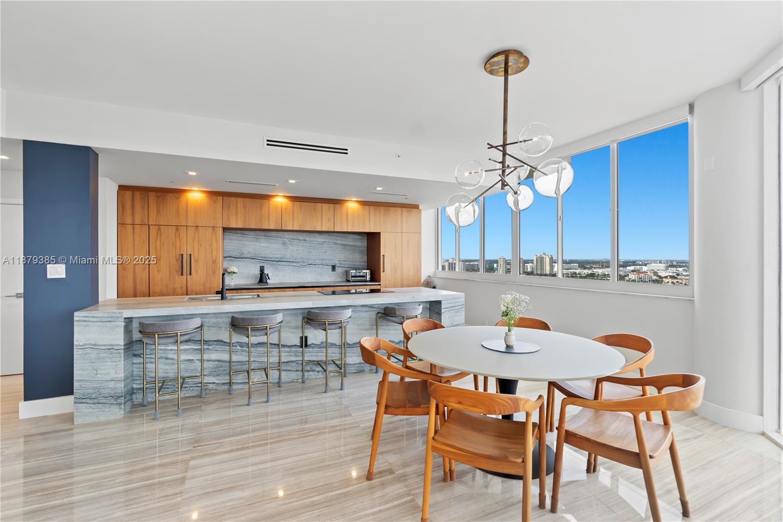 THE LANDMARK - Residential