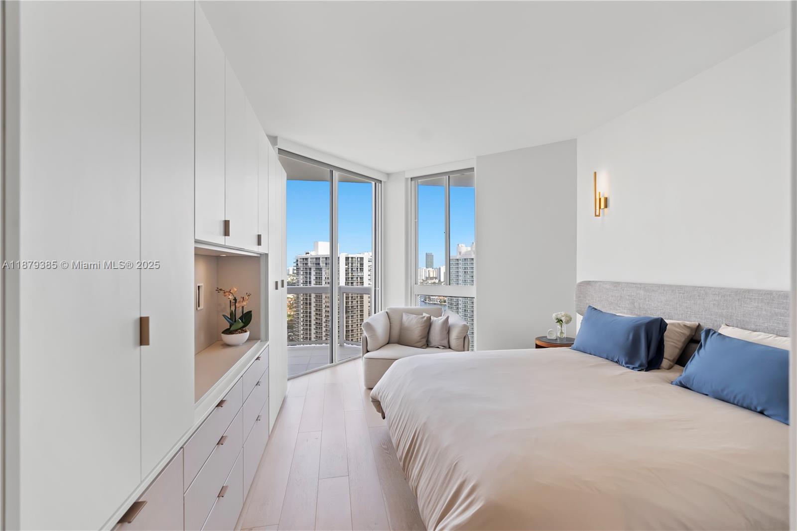 THE LANDMARK - Residential